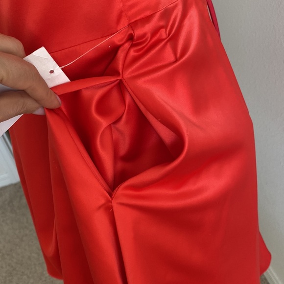 NEW-B.DARLIN dress sateen perfect for party or any event - Picture 5 of 5